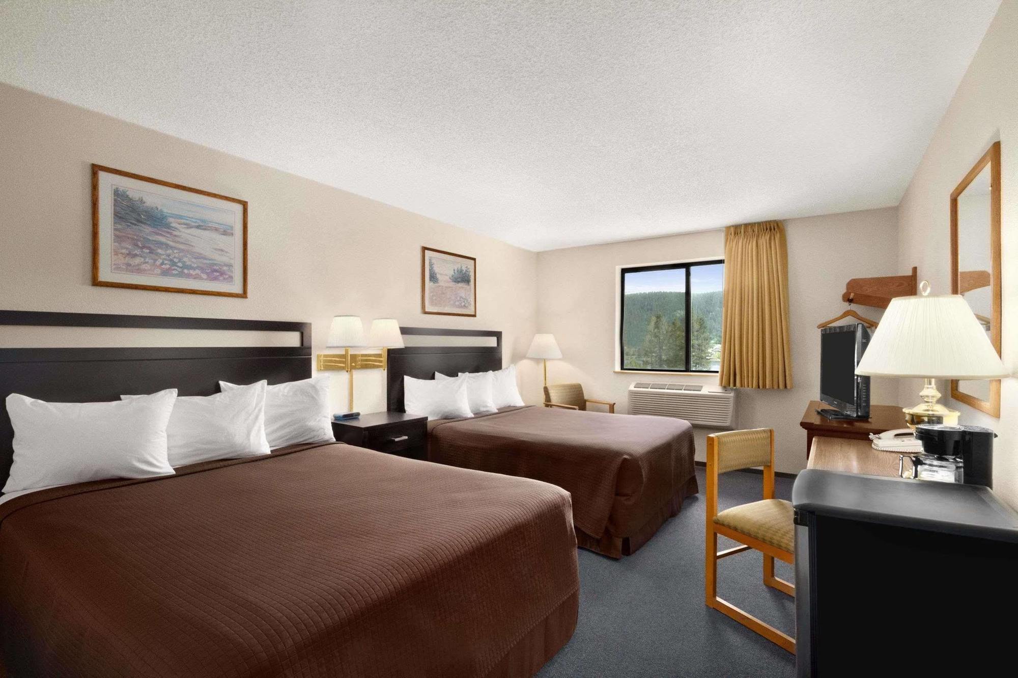 Super 8 By Wyndham Williams Lake Bc Exteriör bild